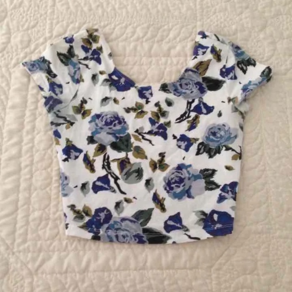 Crop top